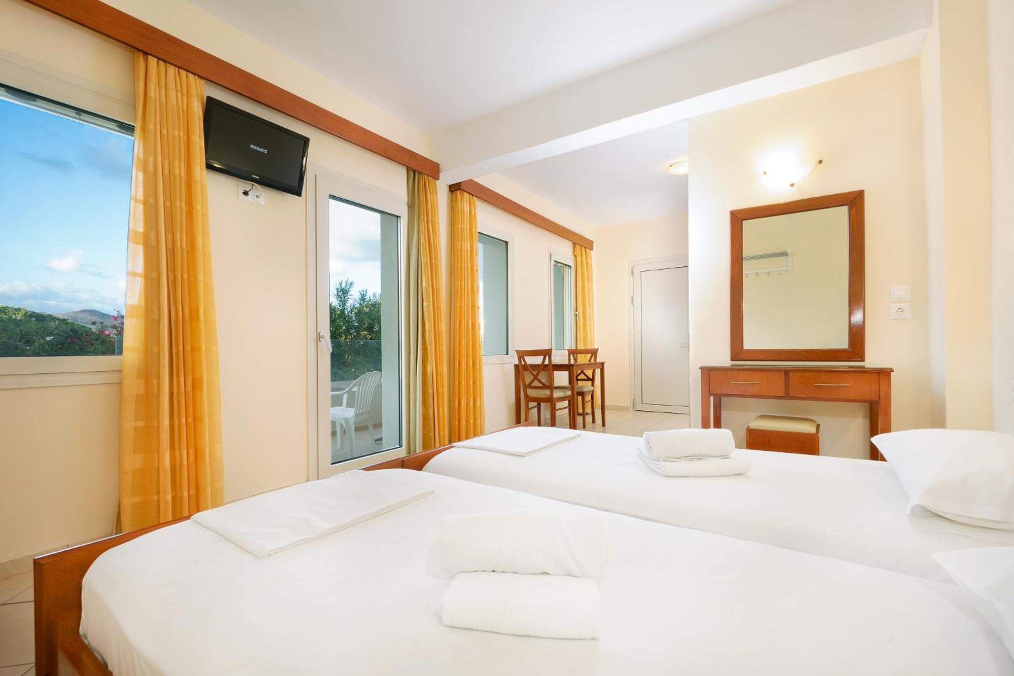 Georgina Aparthotel Agia Marina  Exterior photo