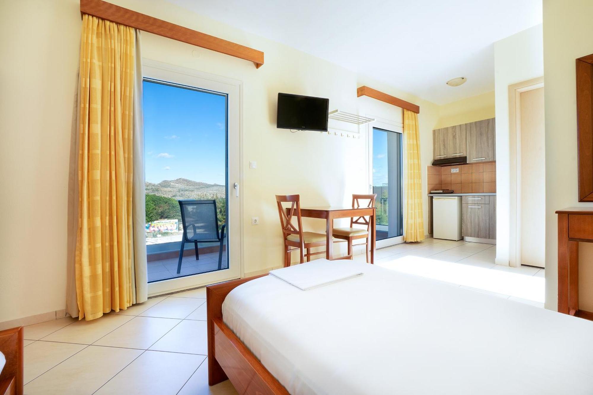Georgina Aparthotel Agia Marina  Exterior photo
