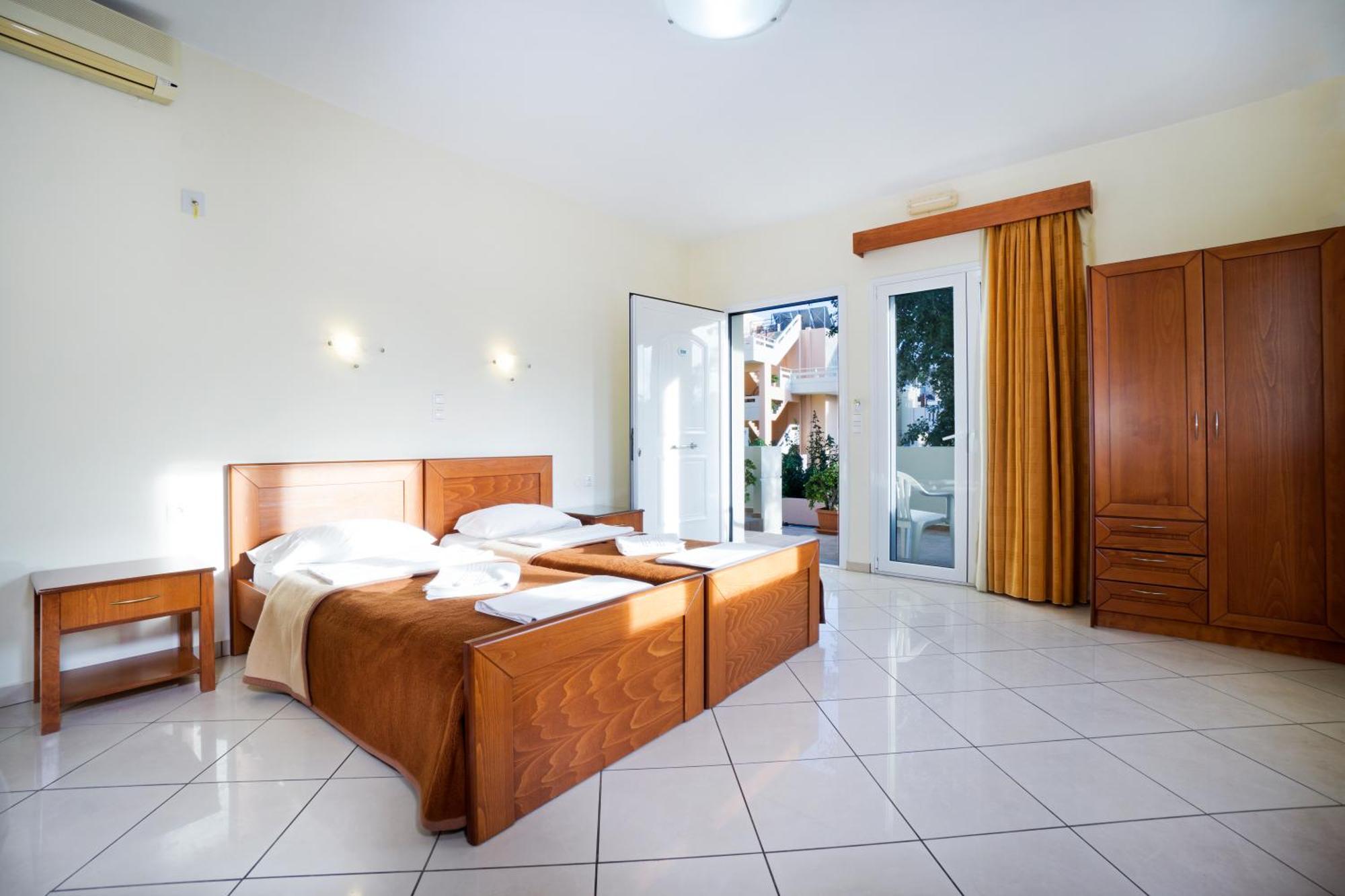 Georgina Aparthotel Agia Marina  Exterior photo