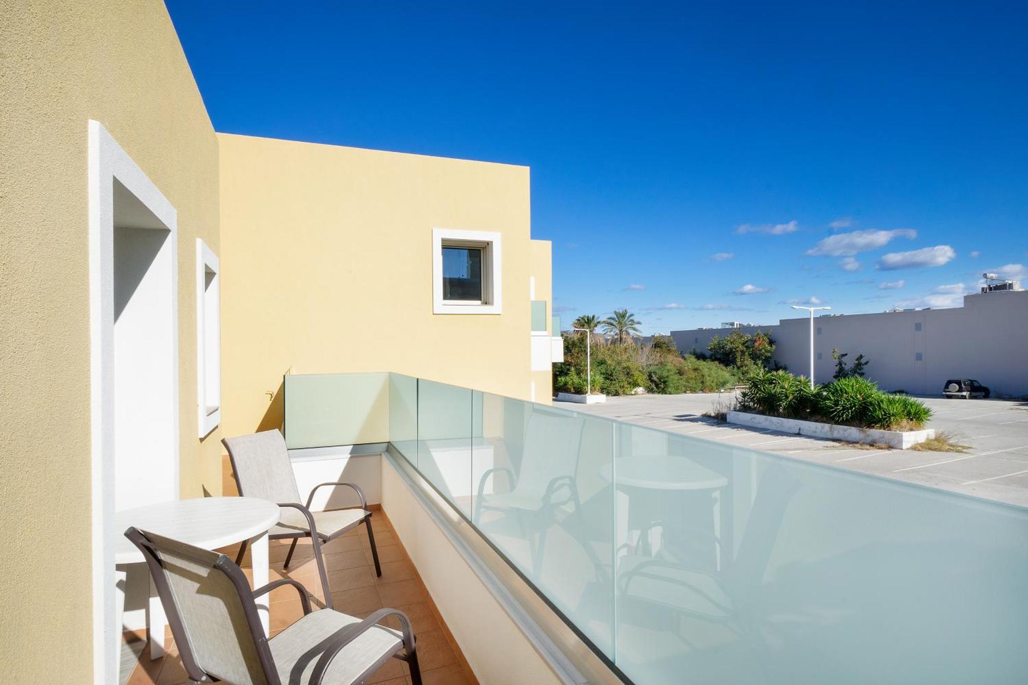 Georgina Aparthotel Agia Marina  Exterior photo