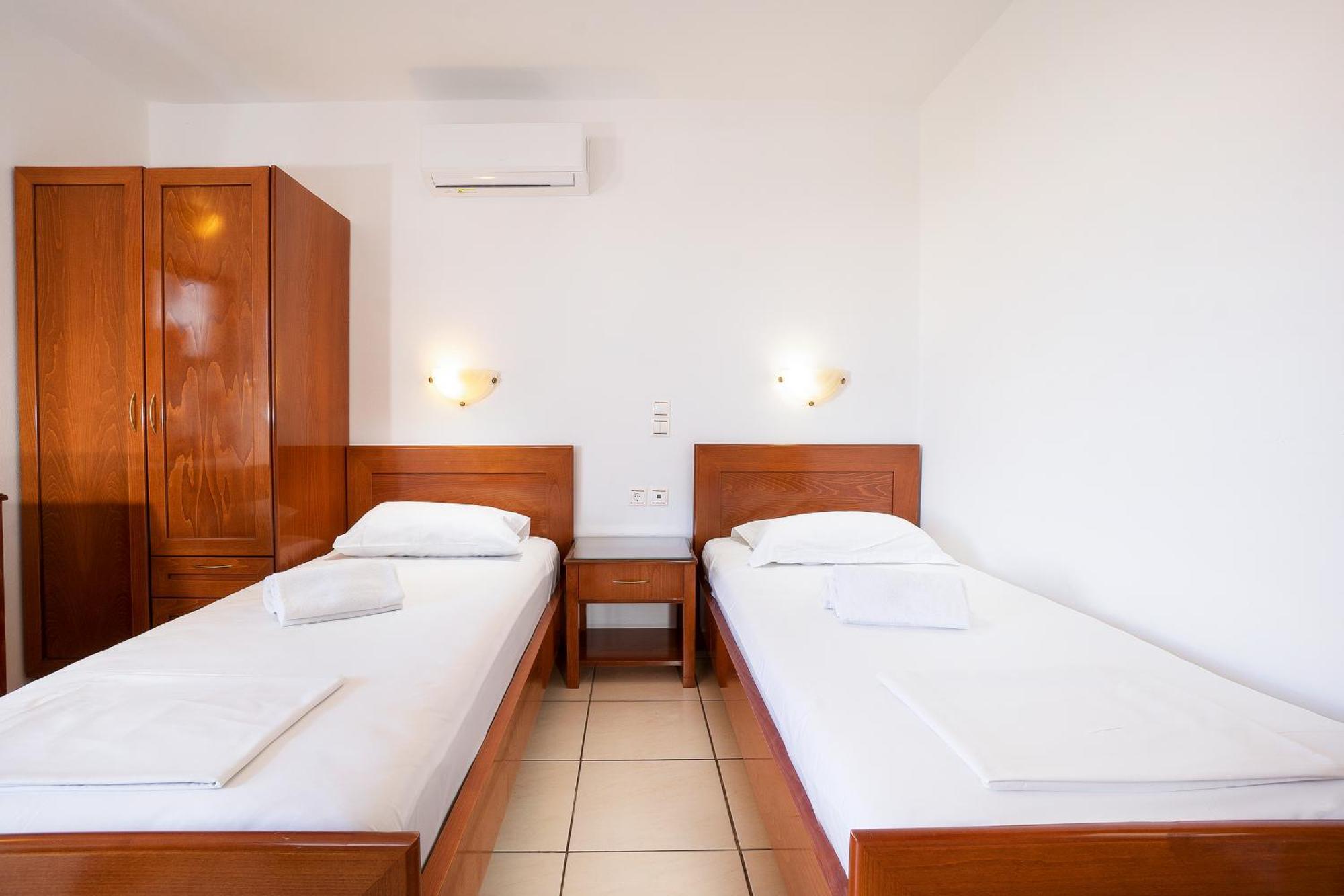 Georgina Aparthotel Agia Marina  Exterior photo