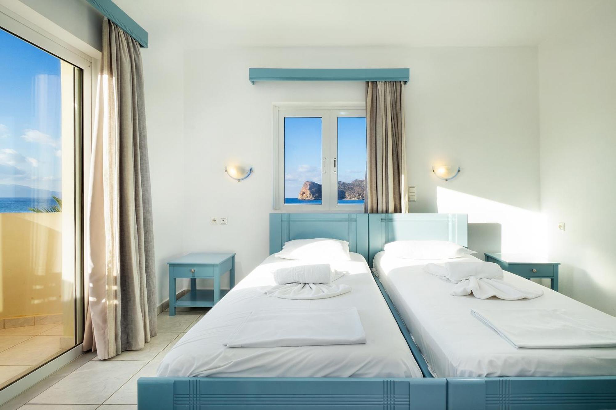 Georgina Aparthotel Agia Marina  Exterior photo
