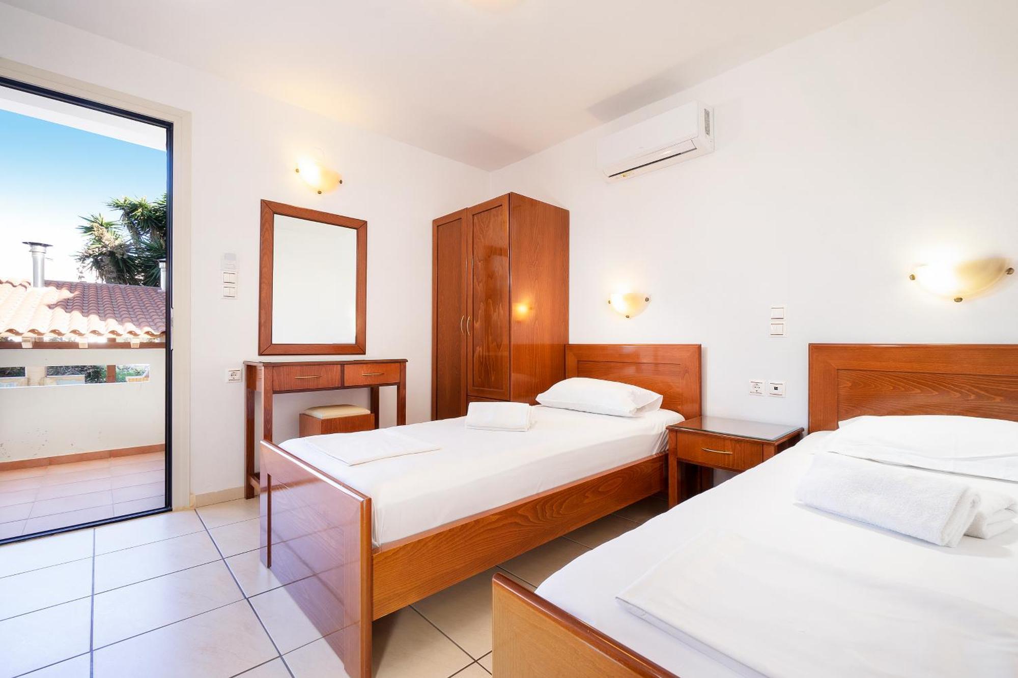 Georgina Aparthotel Agia Marina  Exterior photo